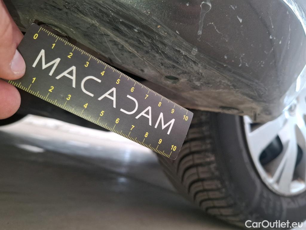  Peugeot  208  Affaire Premium 1.5 HDi 100CV BVM5 E6dT #74