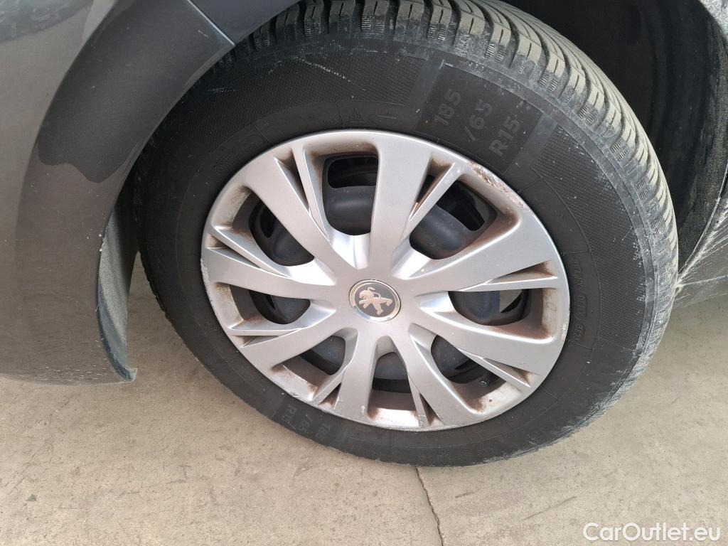  Peugeot  208  Affaire Premium 1.5 HDi 100CV BVM5 E6dT #132