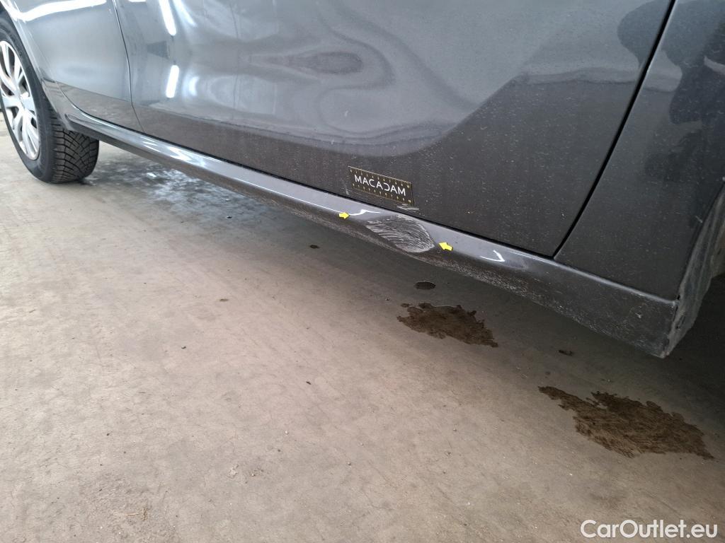  Peugeot  208  Affaire Premium 1.5 HDi 100CV BVM5 E6dT #64