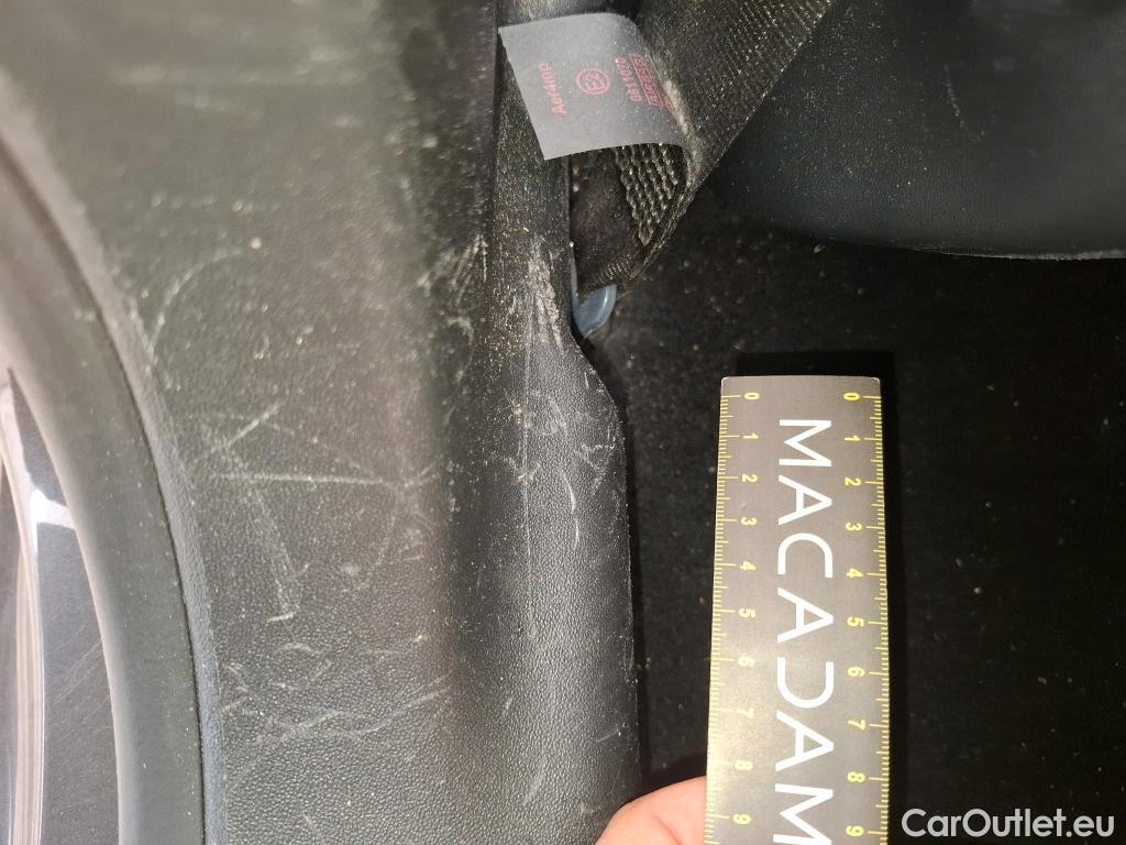  Peugeot  208  Affaire Premium 1.5 HDi 100CV BVM5 E6dT #93