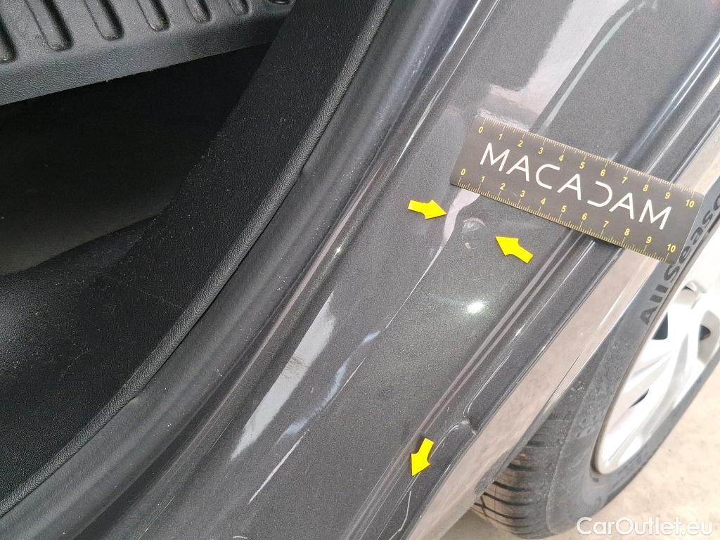  Peugeot  208  Affaire Premium 1.5 HDi 100CV BVM5 E6dT #85