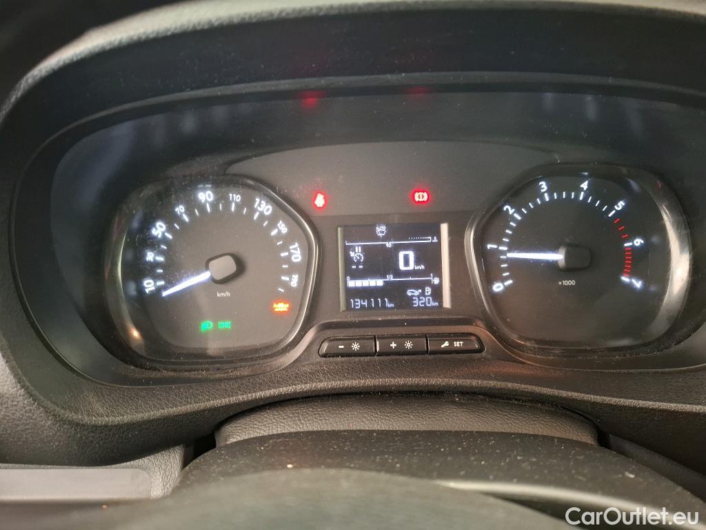  Opel  Vivaro OPEL  / 2019 / 4P / Fourgon tôlé 1.5 Diesel 120 ch L1 Pack Clim #31