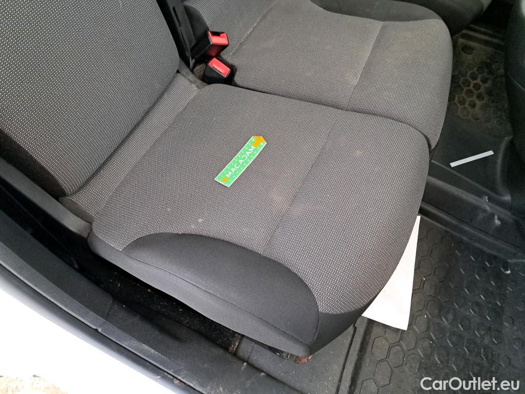  Peugeot  Partner PEUGEOT  VU 4p Fourgonnette BLUEHDI 75 1000KG STANDARD GRIP #4