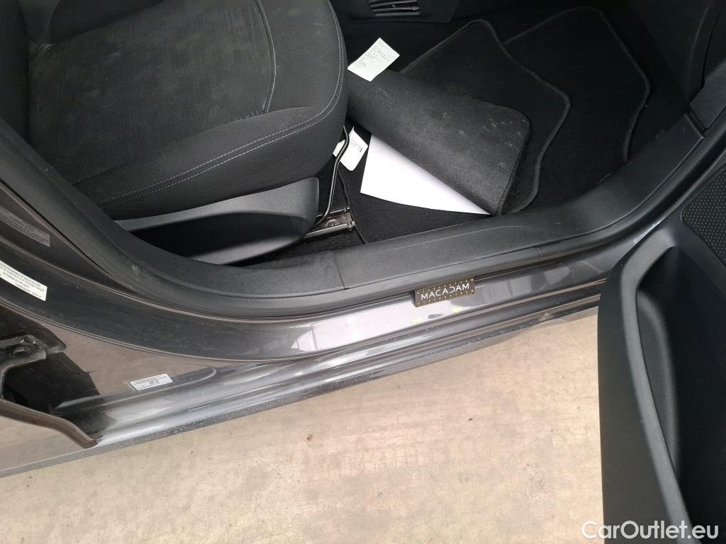  Peugeot  208  Affaire Premium 1.5 HDi 100CV BVM5 E6dT #81