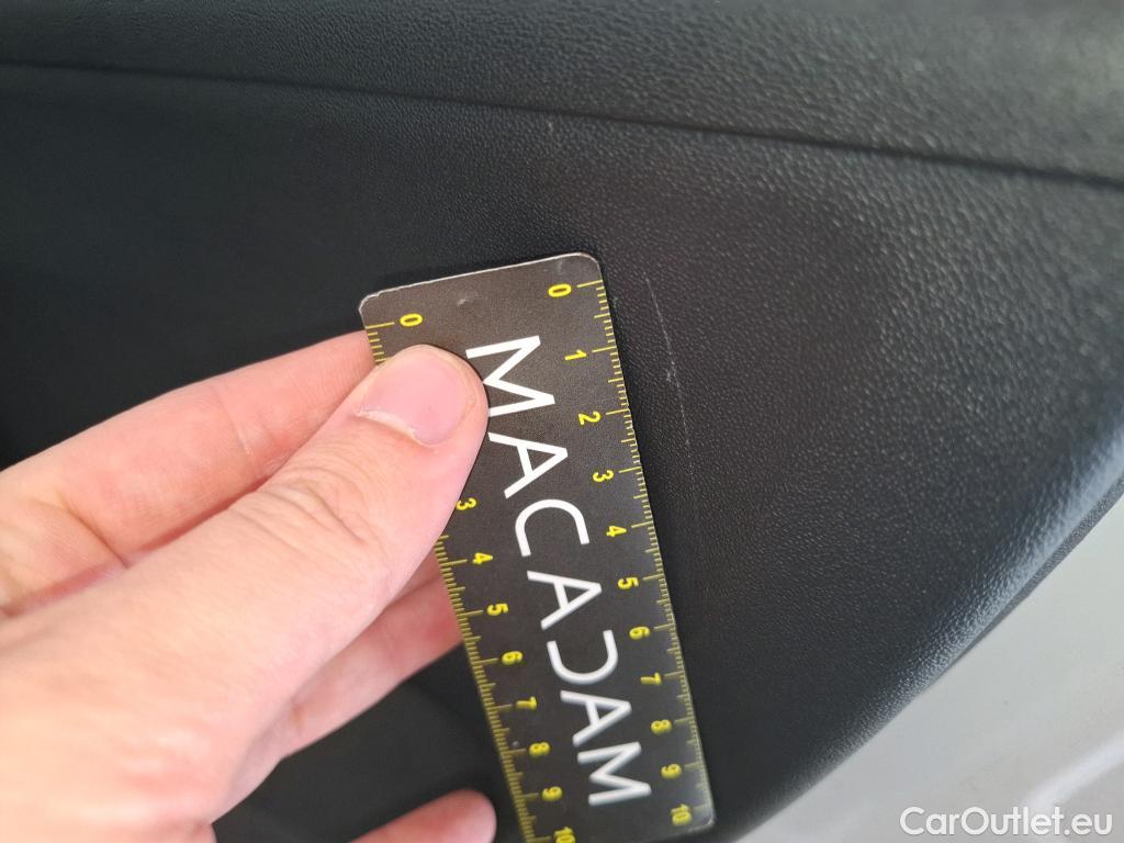  Peugeot  208 PEUGEOT  Affaire / 2015 / 5P / Berline BlueHDi 100 S&S PREMIUM PACK #17