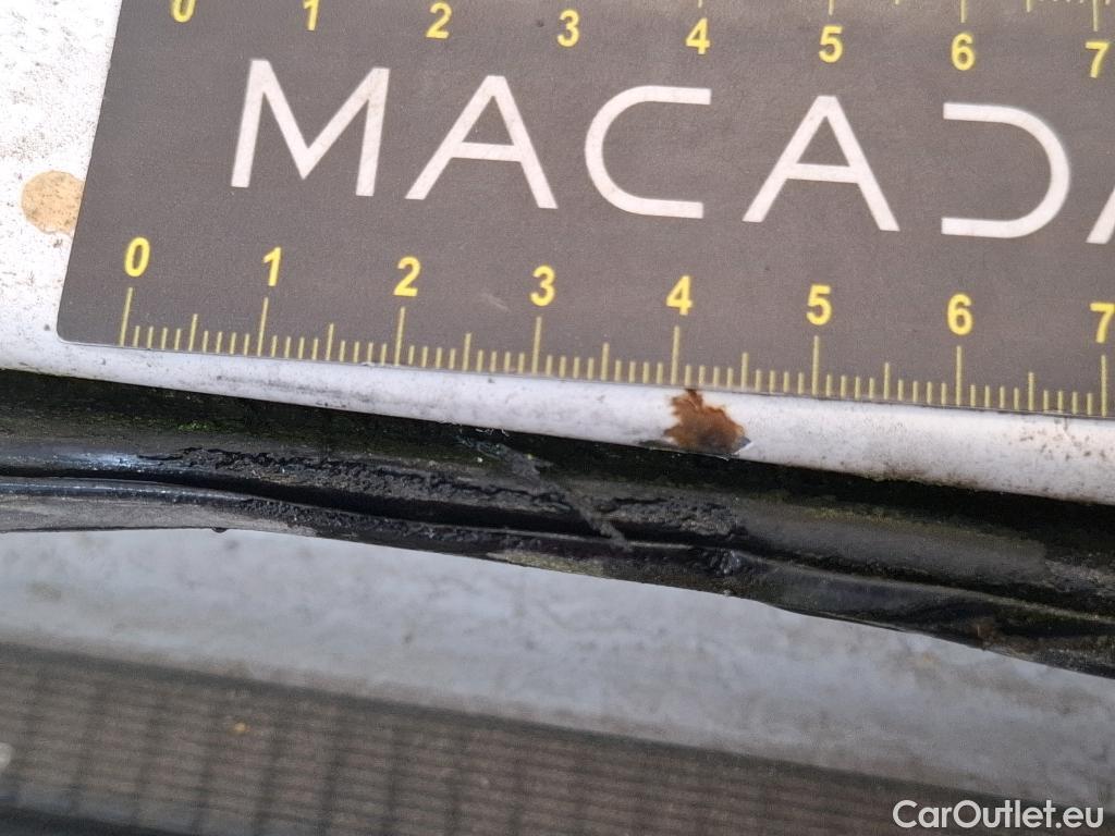  Peugeot  Partner PEUGEOT  VU 4p Fourgonnette BLUEHDI 100 S&S 950KG LONG GRIP #17