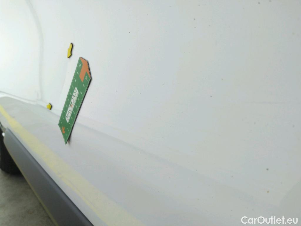  Peugeot  Expert  Fourgon Asphalt L3 2.0 HDi 120CV BVM6 E6dT #18