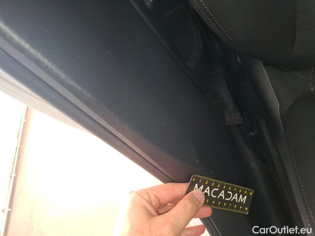  Peugeot  208 PEUGEOT  Affaire / 2015 / 5P / Berline BlueHDi 100 S&S PREMIUM PACK #18