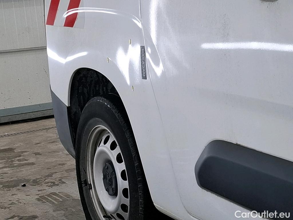  Peugeot  Partner PEUGEOT  VU 4p Fourgonnette BLUEHDI 100 S&S 950KG LONG GRIP #12