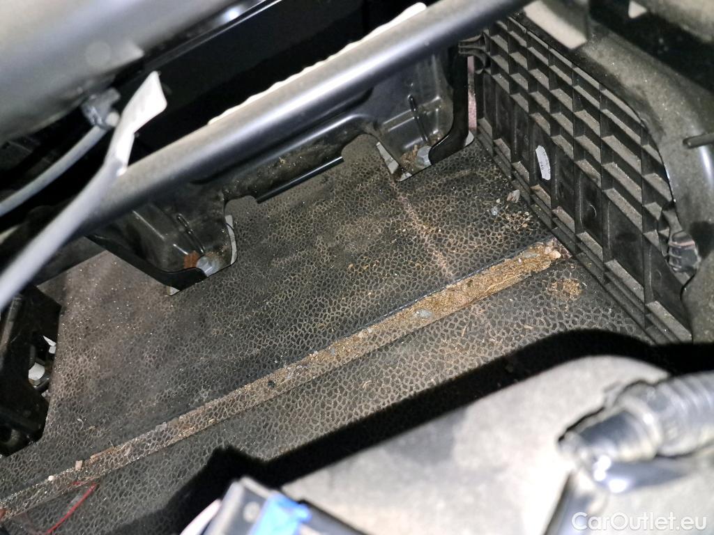  Renault  Master  III Fourgon L3H2 3 5 Grand Confort dCi 145CV BVM6 E6 #21