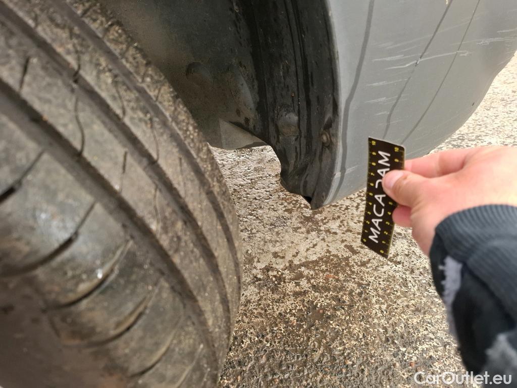  Renault  Kangoo  Express Extra (Série Spéciale) 1.5 dCi 75CV BVM5 E6 #15