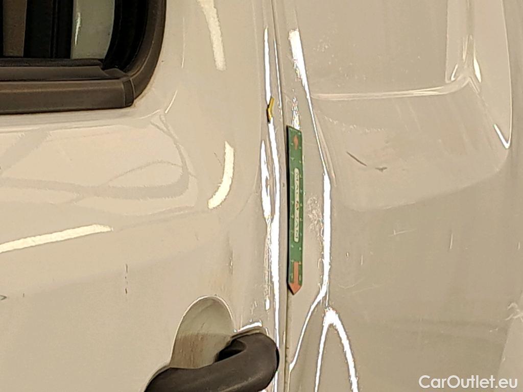  Renault  Kangoo  Express Maxi Extra (Série Spéciale) 1.5 dCi 90CV BVM5 E6 #40