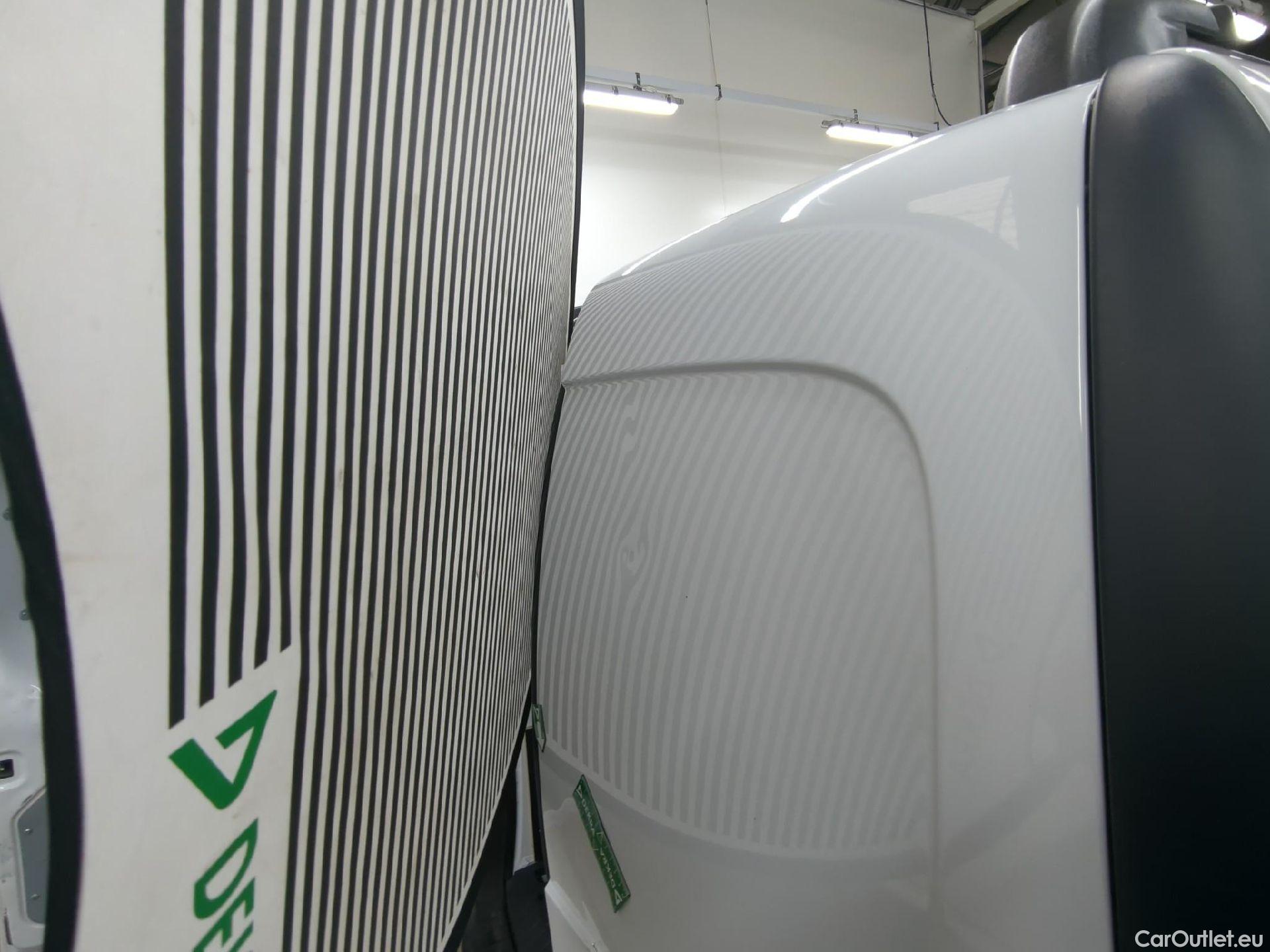  Renault  EXPRESS RENAULT Kangoo  / 2013 / 4P / Fourgonnette Grand Confort - Blue dCi 95 #25