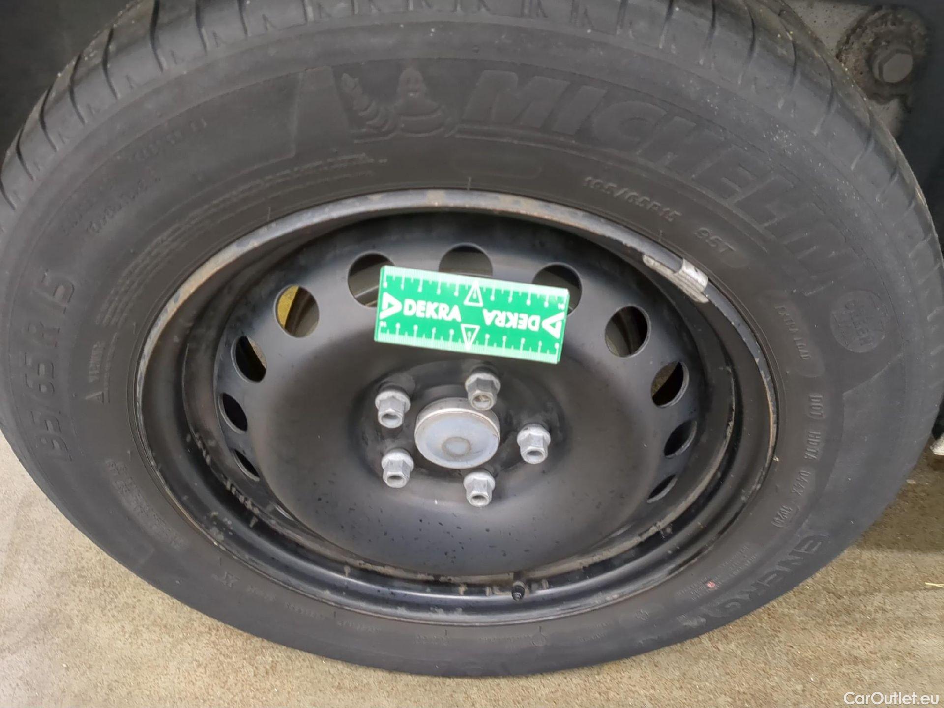  Renault  EXPRESS RENAULT Kangoo  / 2013 / 4P / Fourgonnette Grand Confort - Blue dCi 95 #6