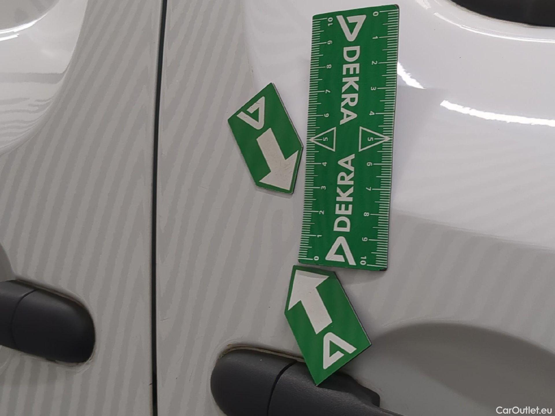  Renault  EXPRESS RENAULT Kangoo  / 2013 / 4P / Fourgonnette Grand Confort - Blue dCi 95 #8