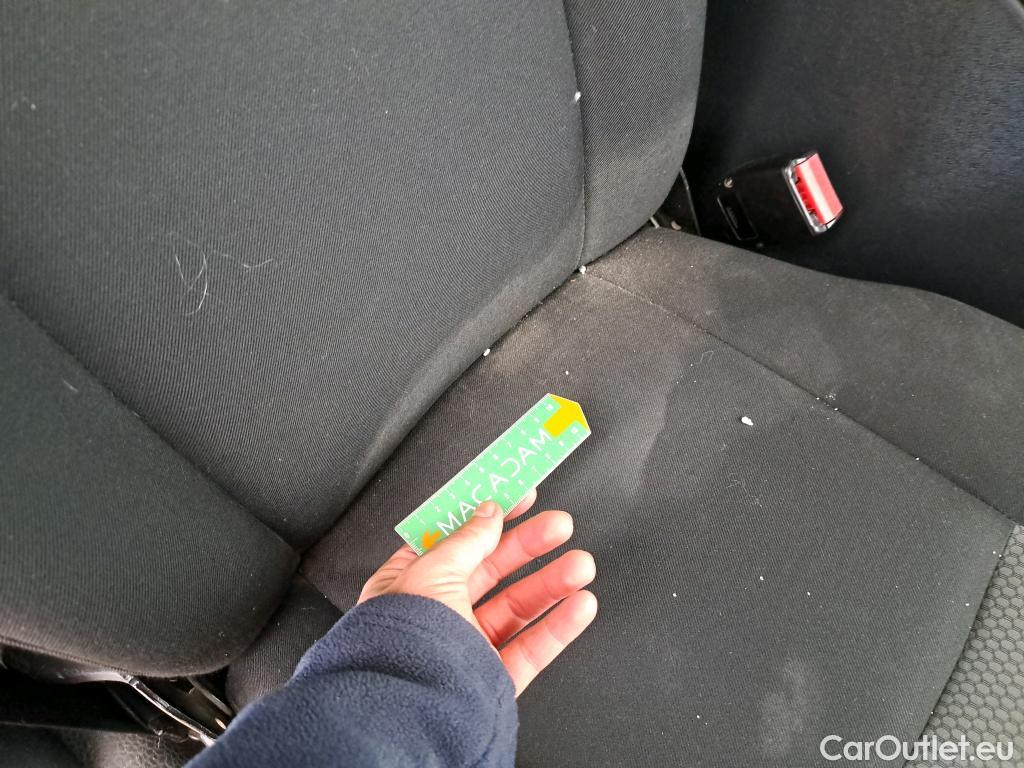  Renault  Kangoo RENAULT  Express / 2013 / 4P / Fourgonnette Grand Confort TCe 115 EDC #72