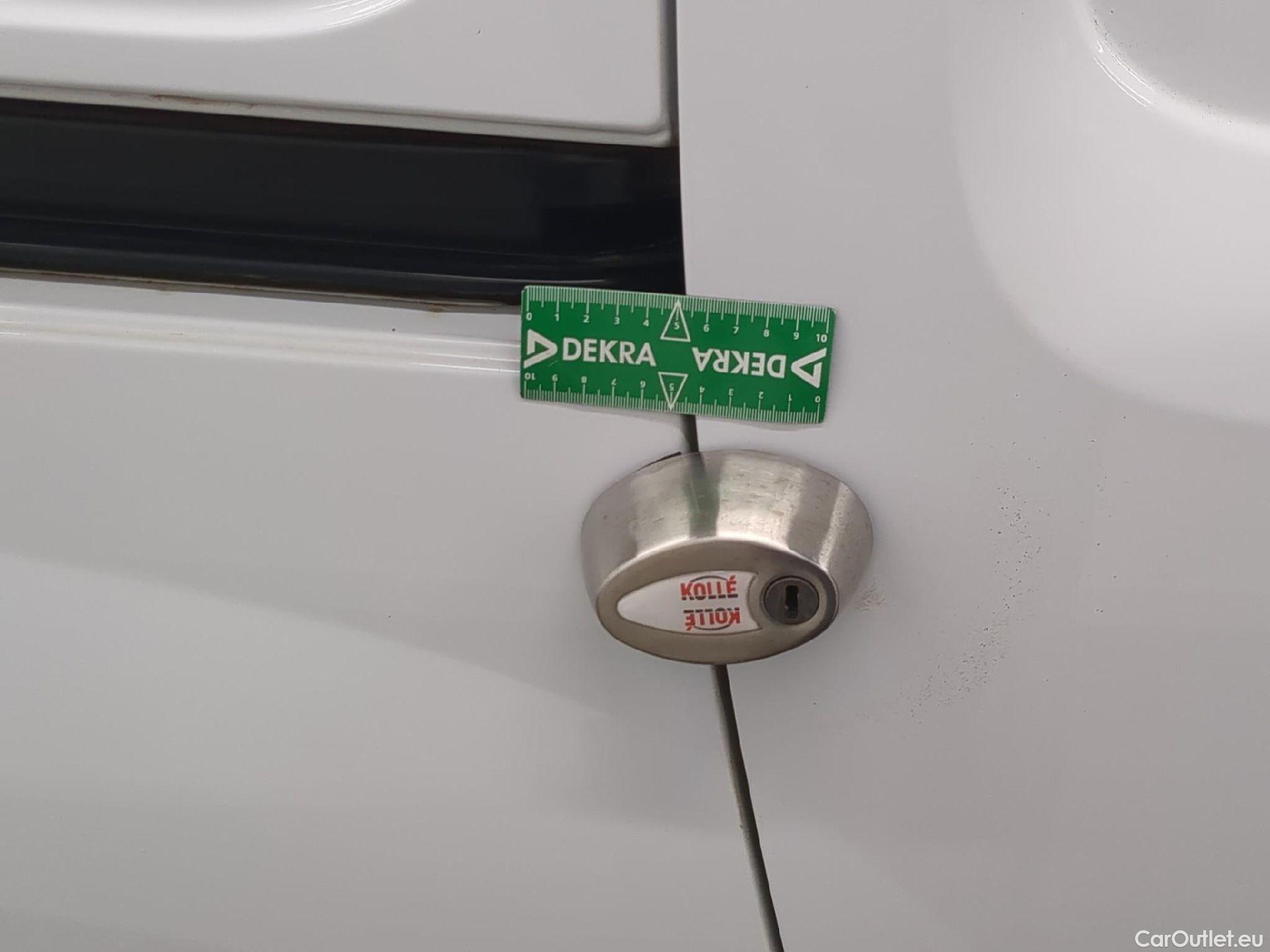  Renault  Kangoo  Express Maxi Extra (Série Spéciale) 1.5 #8