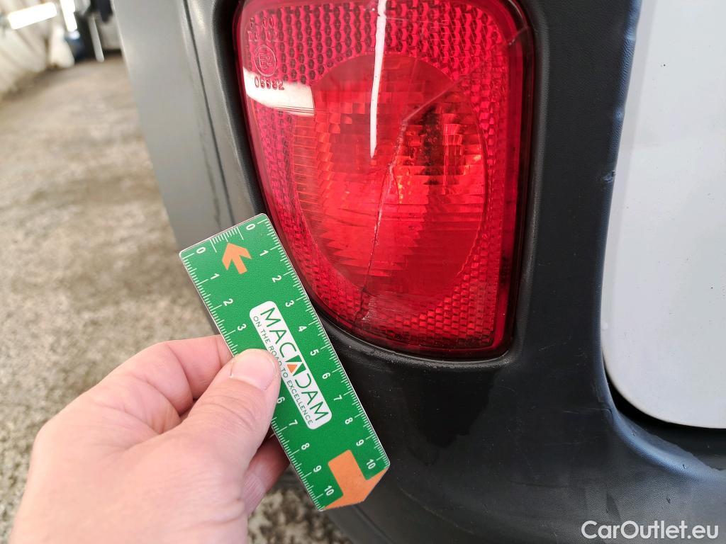  Renault  Kangoo  Express Maxi Extra (Série Spéciale) 1.5 dCi 90CV BVM5 E6 #81