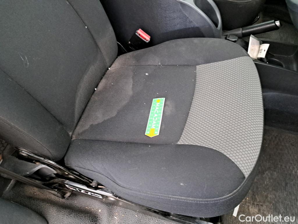  Renault  Kangoo RENAULT  Express / 2013 / 4P / Fourgonnette Grand Confort TCe 115 EDC #69