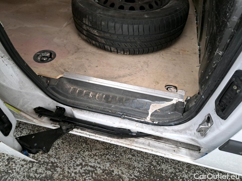  Renault  Kangoo  Express Maxi Extra (Série Spéciale) 1.5 dCi 90CV BVM5 E6 #98