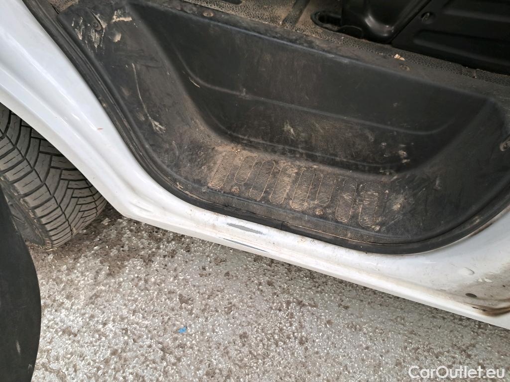  Renault  Master  III Fourgon L3H2 3 5 Grand Confort dCi 145CV BVM6 E6 #13