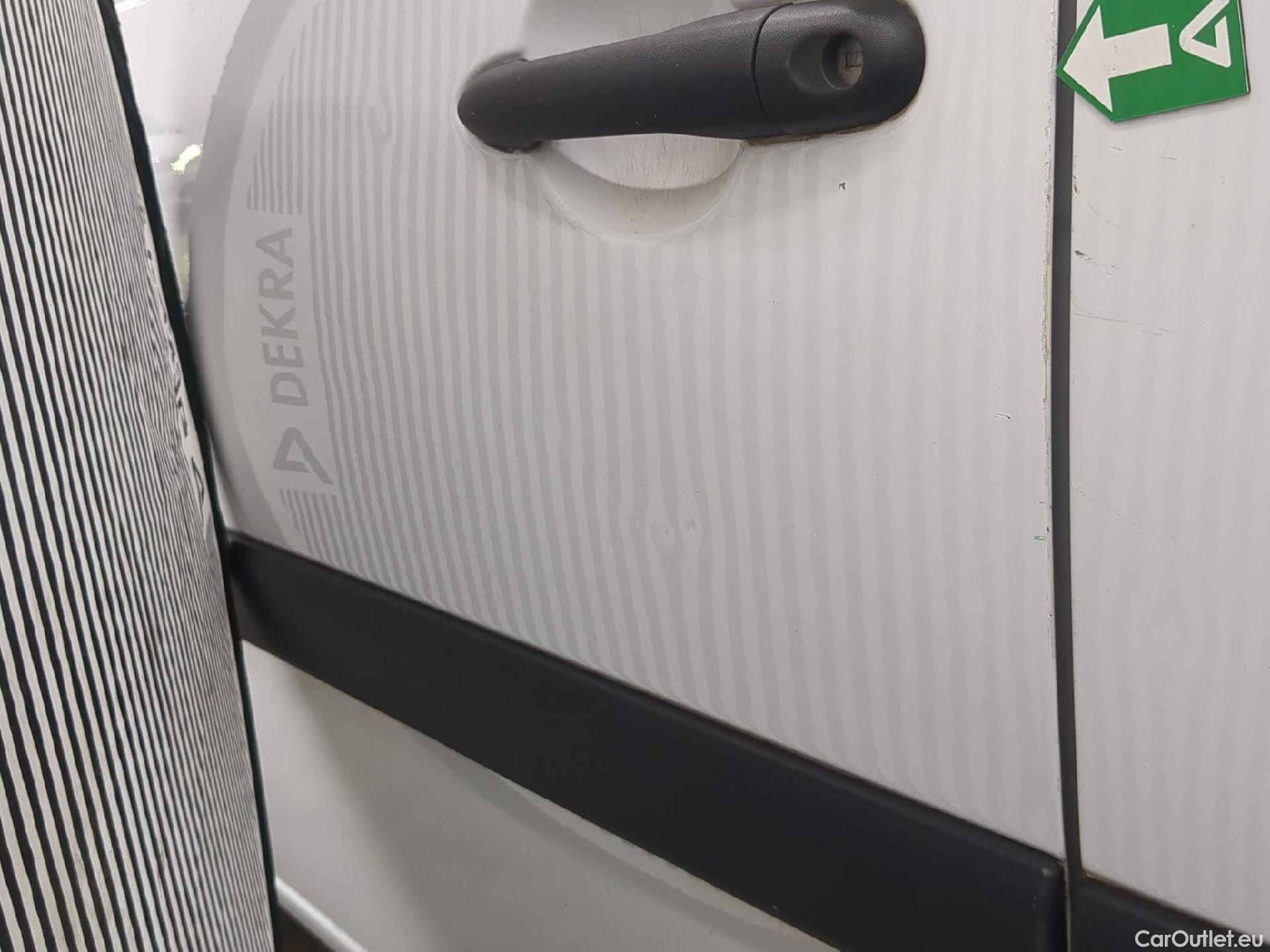  Renault  Kangoo  Express Maxi Extra (Série Spéciale) 1.5 #51