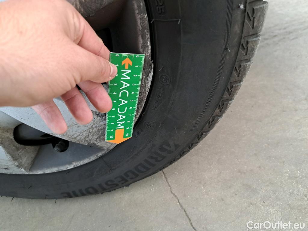  Renault  Kangoo RENAULT  Express / 2013 / 4P / Fourgonnette Grand Confort TCe 115 EDC #66