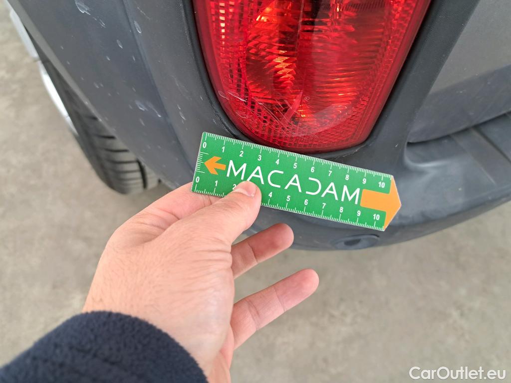  Renault  Kangoo RENAULT  Express / 2013 / 4P / Fourgonnette Grand Confort TCe 115 EDC #60