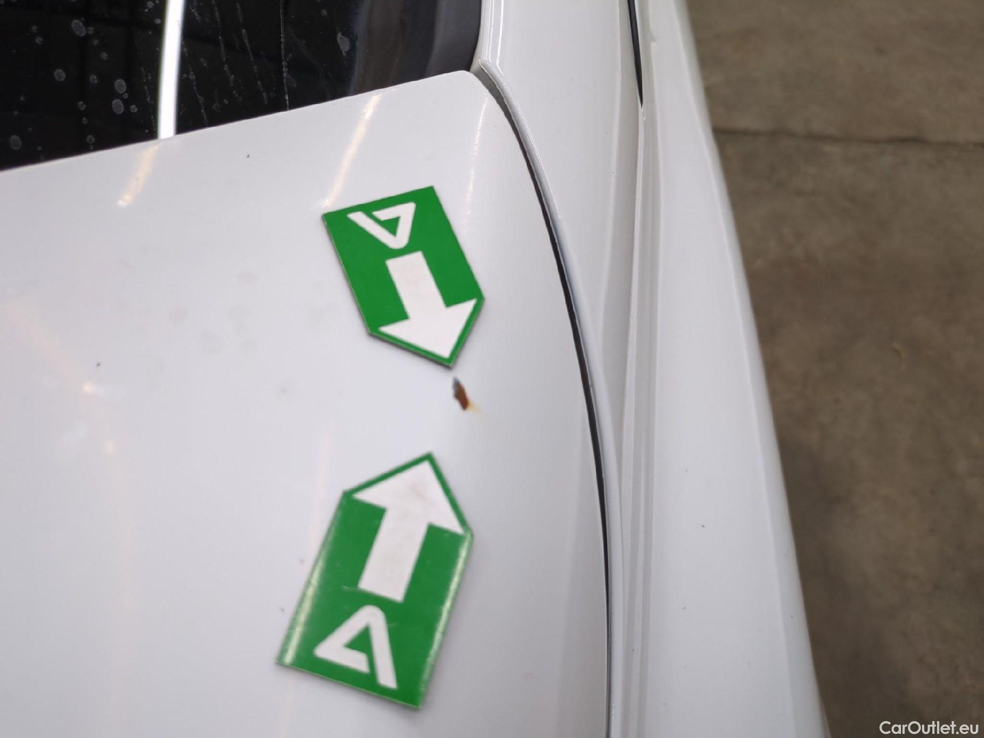  Renault  Clio  IV Air 1.5 dCi 90CV BVM5 E6 #12