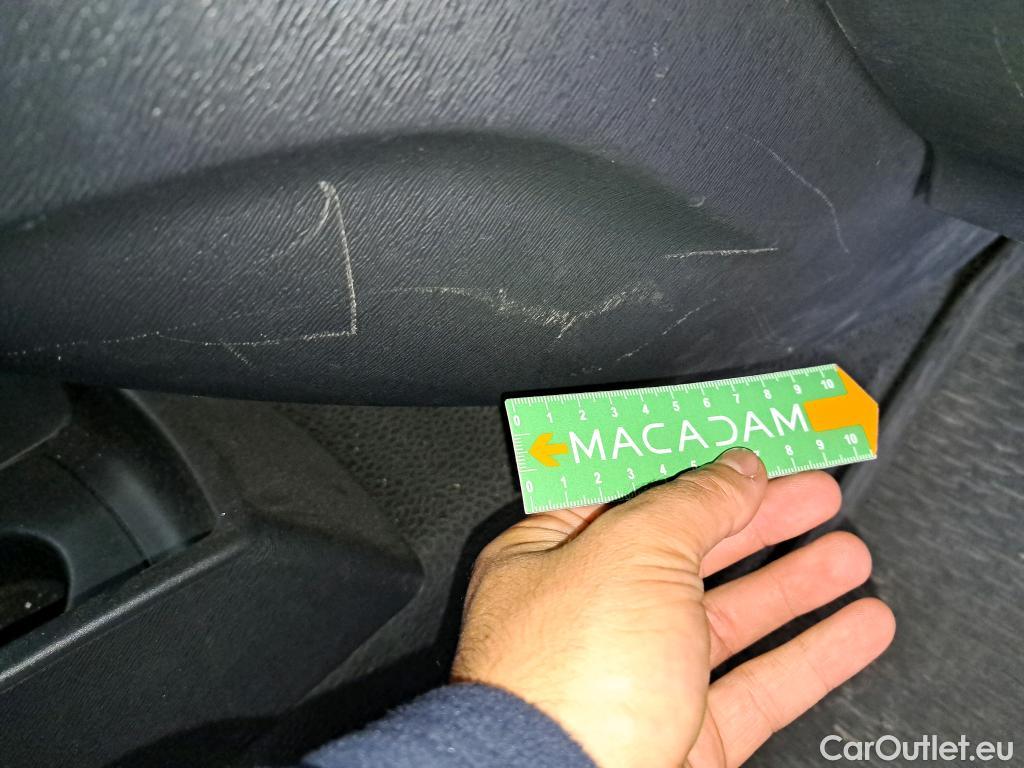  Renault  Kangoo RENAULT  Express / 2013 / 4P / Fourgonnette Grand Confort TCe 115 EDC #58