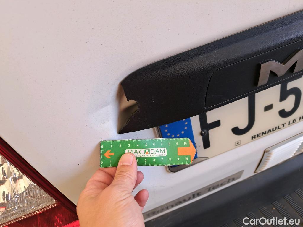  Renault  Master  III Fourgon L3H2 3 5 Grand Confort dCi 145CV BVM6 E6 #14