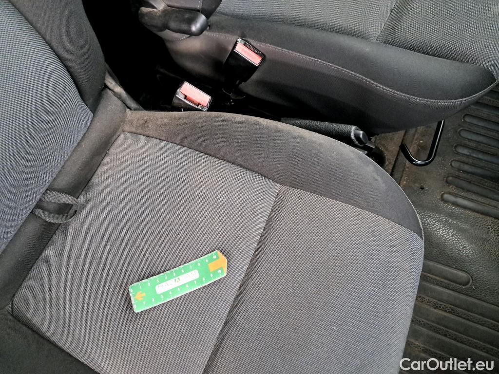  Renault  Master  III Fourgon L3H2 3 5 Grand Confort dCi 145CV BVM6 E6 #38