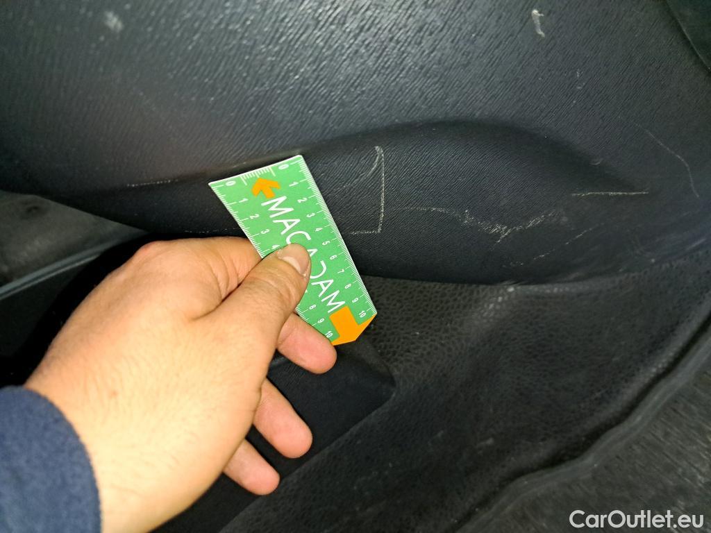  Renault  Kangoo RENAULT  Express / 2013 / 4P / Fourgonnette Grand Confort TCe 115 EDC #57