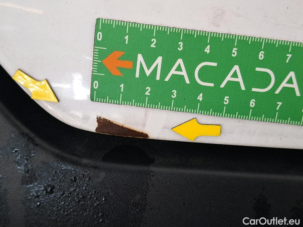  Renault  Master  III Fourgon L2H2 3 5 Grand Confort dCi #59