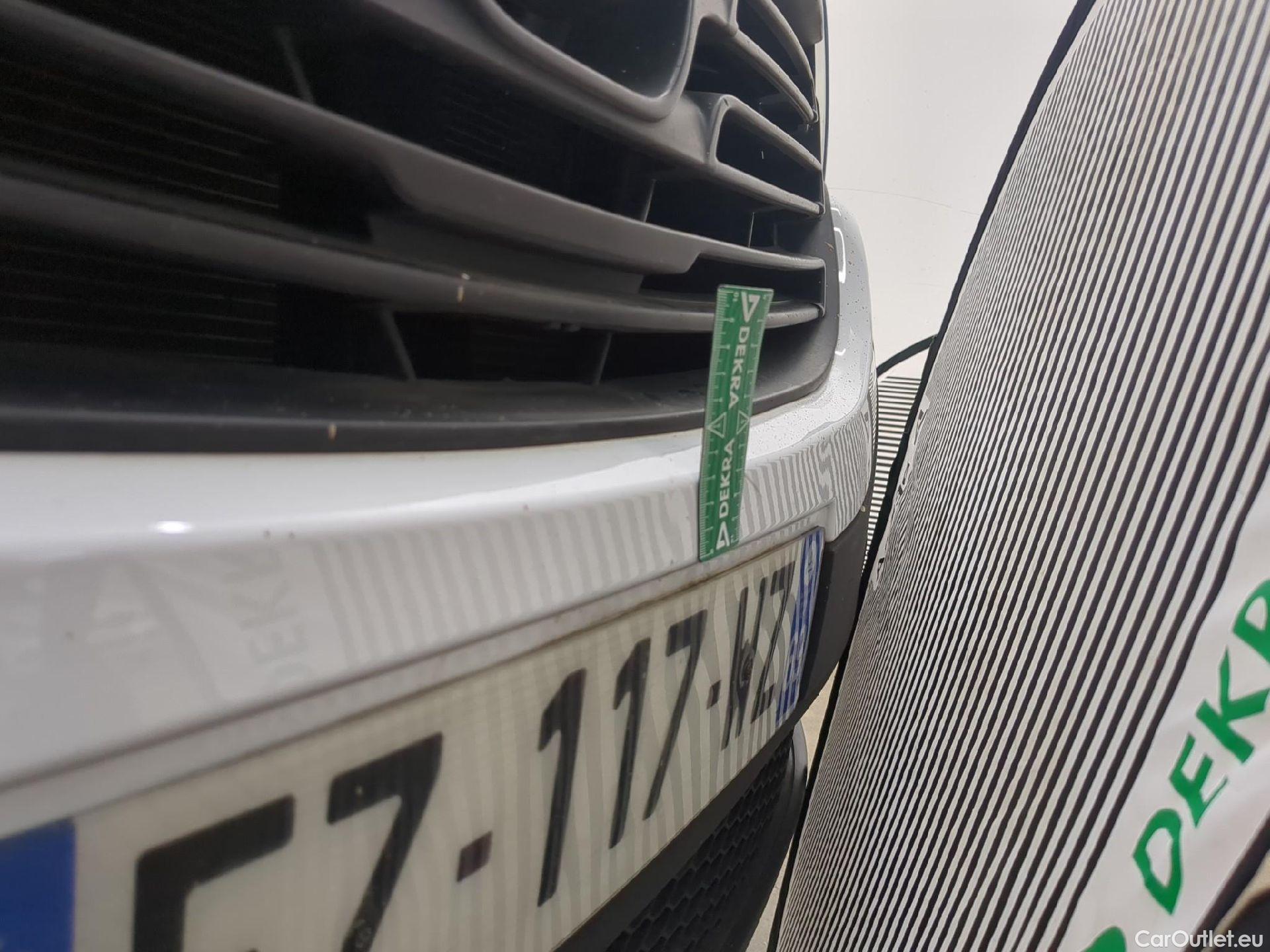  Renault  Trafic RENAULT  VU 4p Fourgon FG GCF L1H1 1000 dCi 95 E6 #26