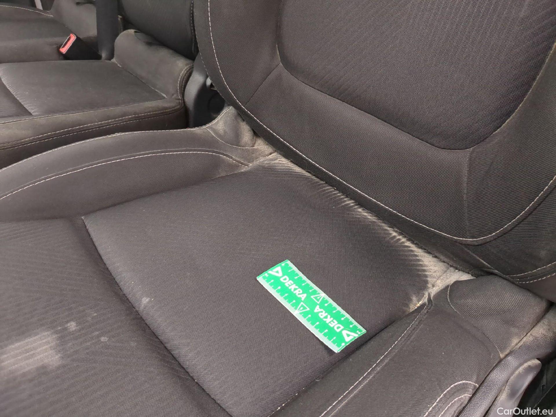  Renault  Trafic RENAULT  VU 4p Fourgon FG GCF L1H1 1000 dCi 95 E6 #4