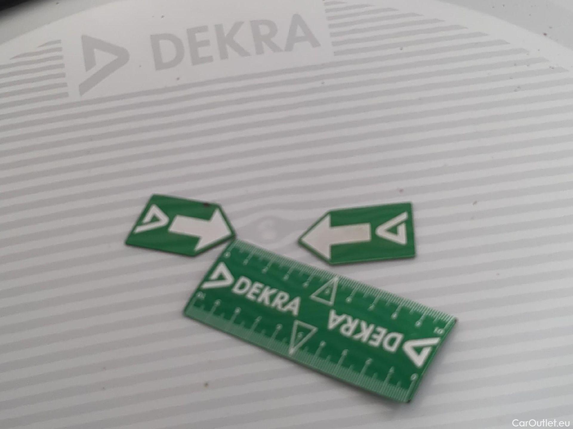  Renault  Trafic RENAULT  VU 4p Fourgon FG GCF L1H1 1000 dCi 95 E6 #29