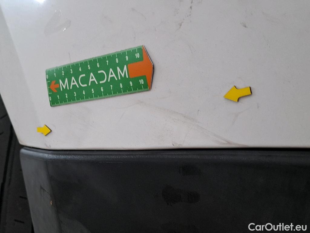  Renault  Master  III Fourgon L2H2 3 5 Grand Confort dCi #22