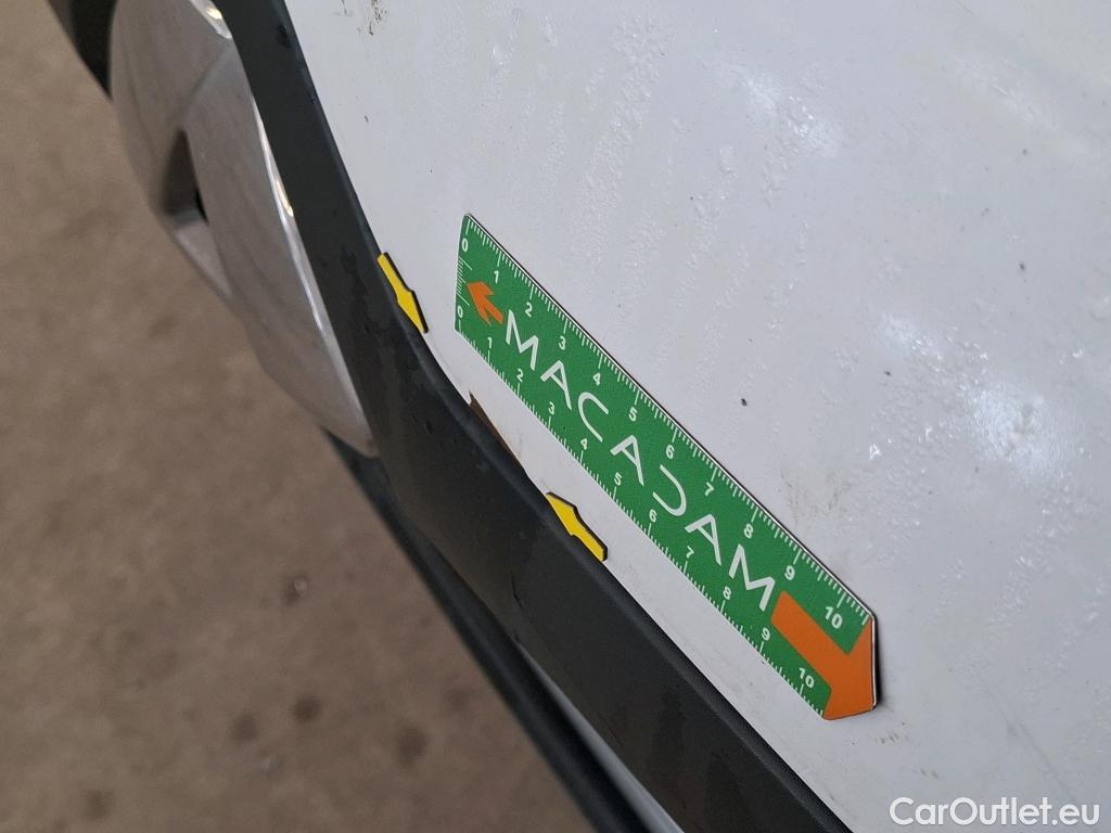  Renault  Master  III Fourgon L2H2 3 5 Grand Confort dCi #60