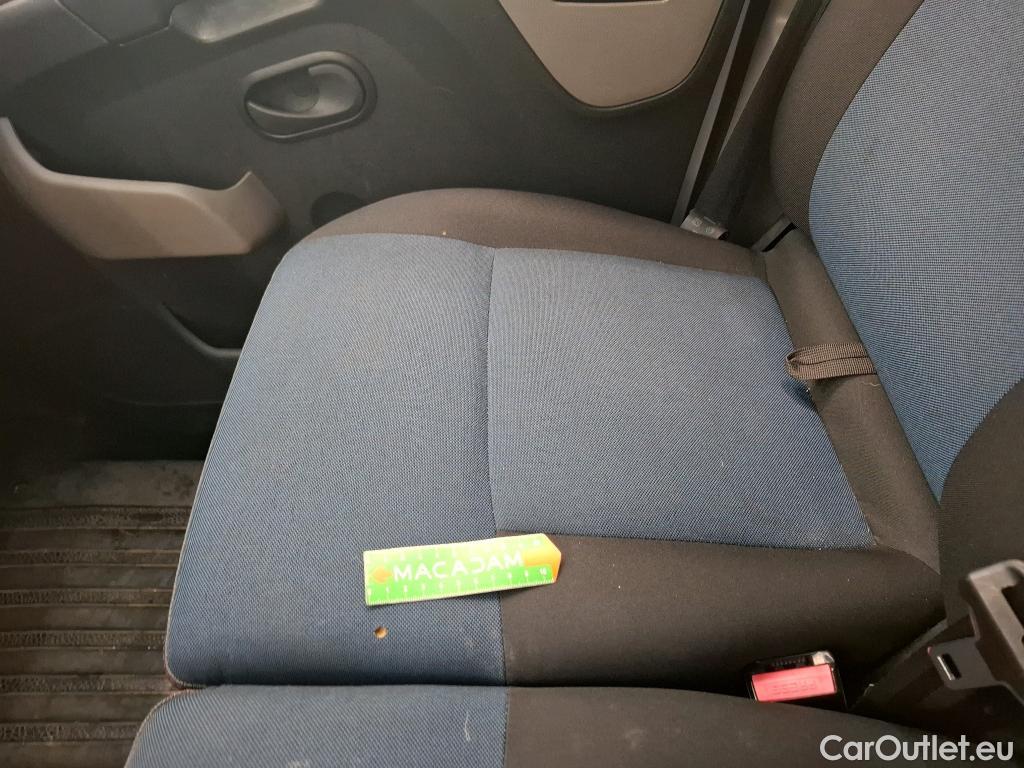  Renault  Master  III Fourgon L2H2 3 5 Grand Confort dCi #42