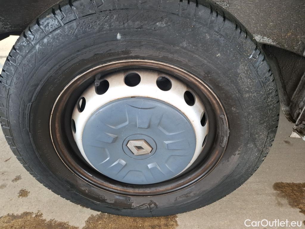  Renault  Master  III Fourgon L2H2 3 5 Grand Confort dCi #39