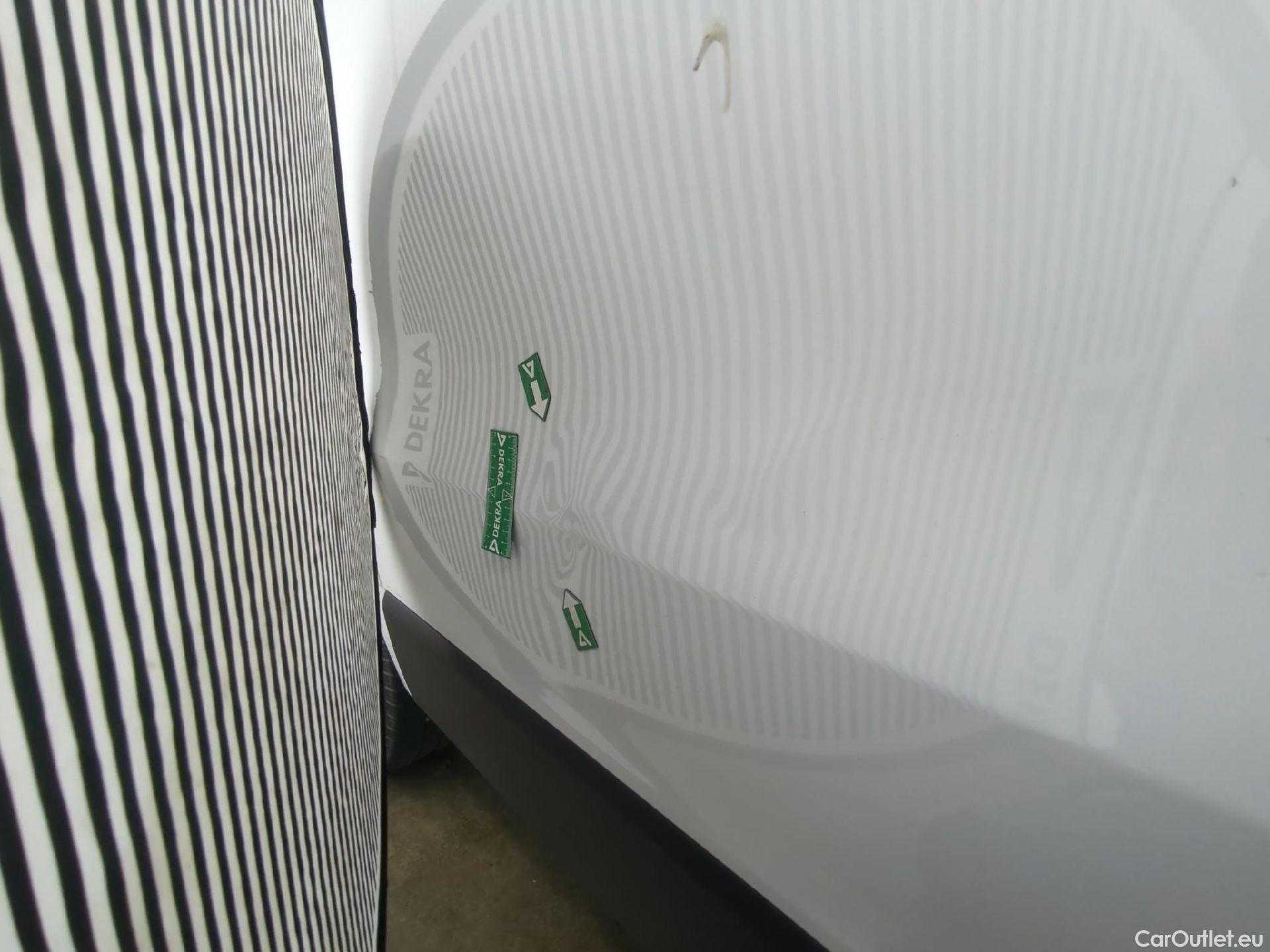  Renault  Trafic RENAULT  VU 4p Fourgon FG GCF L1H1 1000 dCi 95 E6 #15