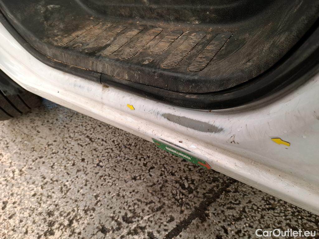  Renault  Master  Fourgon L3H2 3 5 Grand Confort dCi 135CV BVM6 E6dT 7 PLACES #26