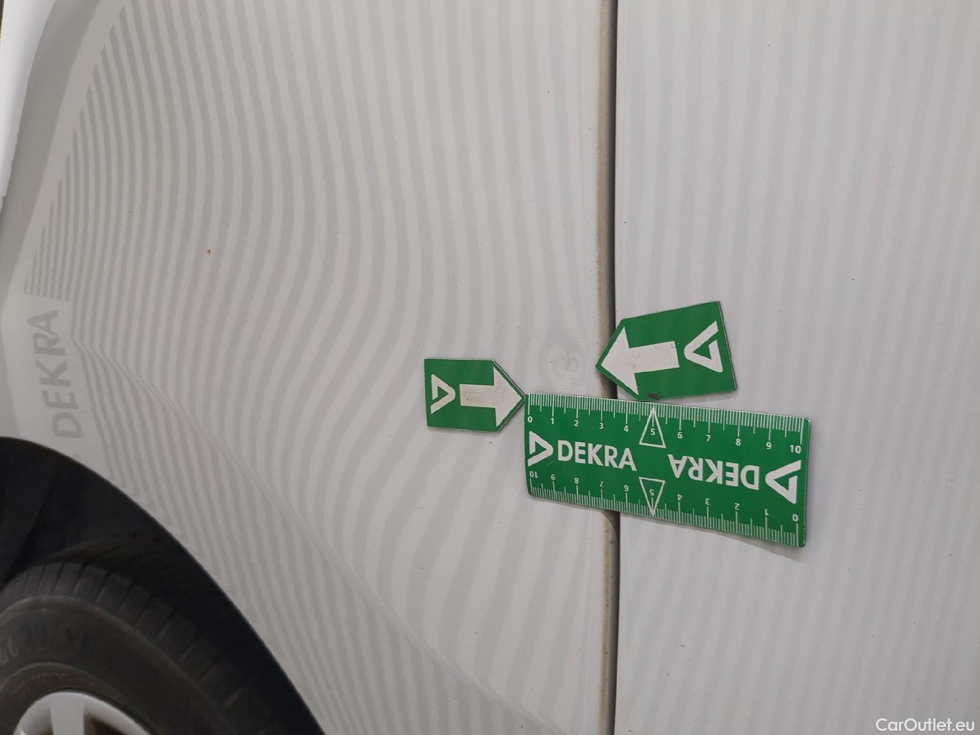  Renault  Trafic RENAULT  VU 4p Fourgon FG GCF L1H1 1000 dCi 95 E6 #9