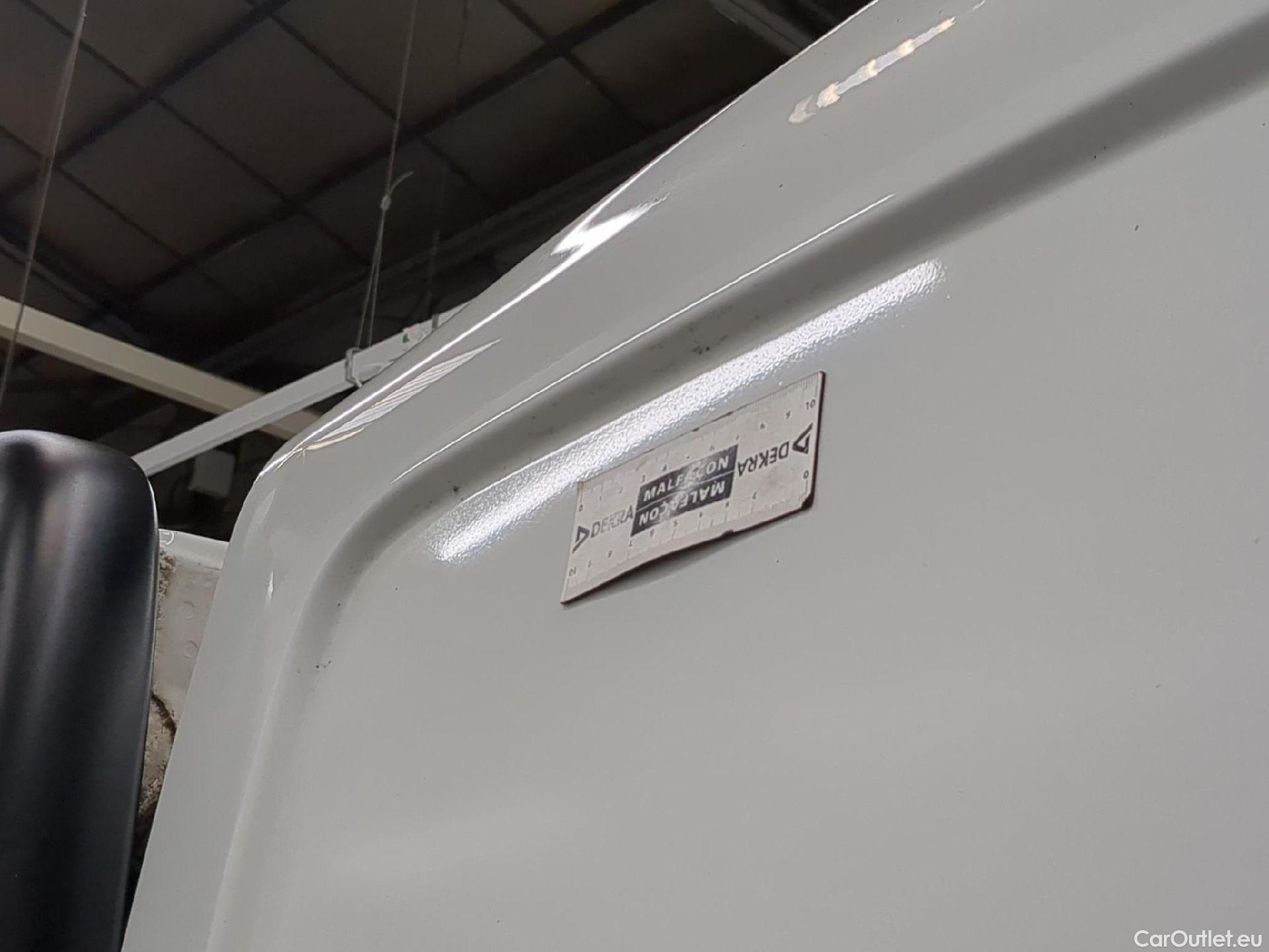  Renault  Trafic RENAULT  VU 4p Fourgon FG GCF L1H1 1000 dCi 95 E6 #41