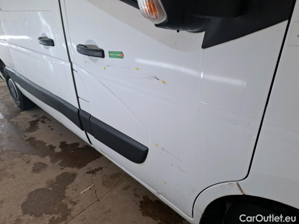  Renault  Master  III Fourgon L2H2 3 5 Grand Confort dCi #24