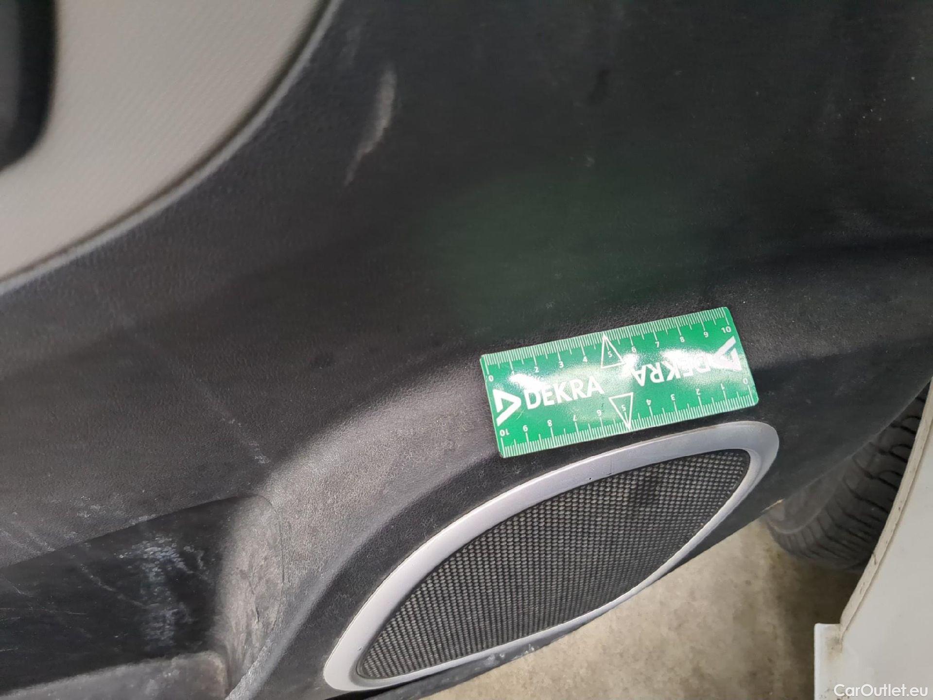  Renault  Trafic RENAULT  VU 4p Fourgon FG GCF L1H1 1000 dCi 95 E6 #3