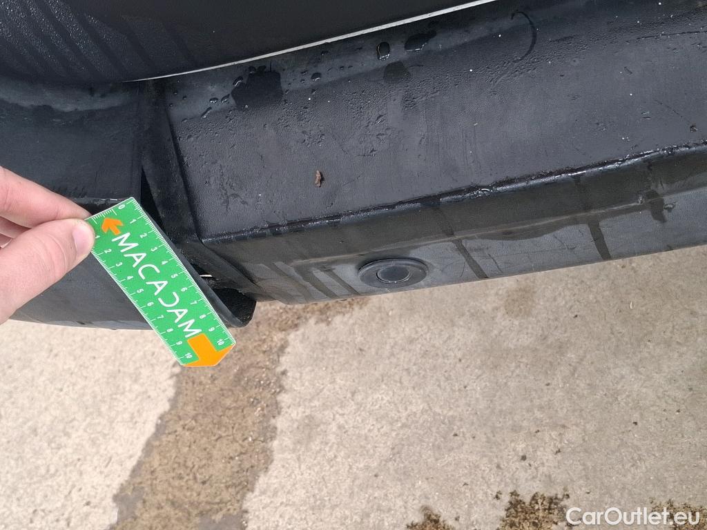  Renault  Master  III Fourgon L2H2 3 5 Grand Confort dCi #19