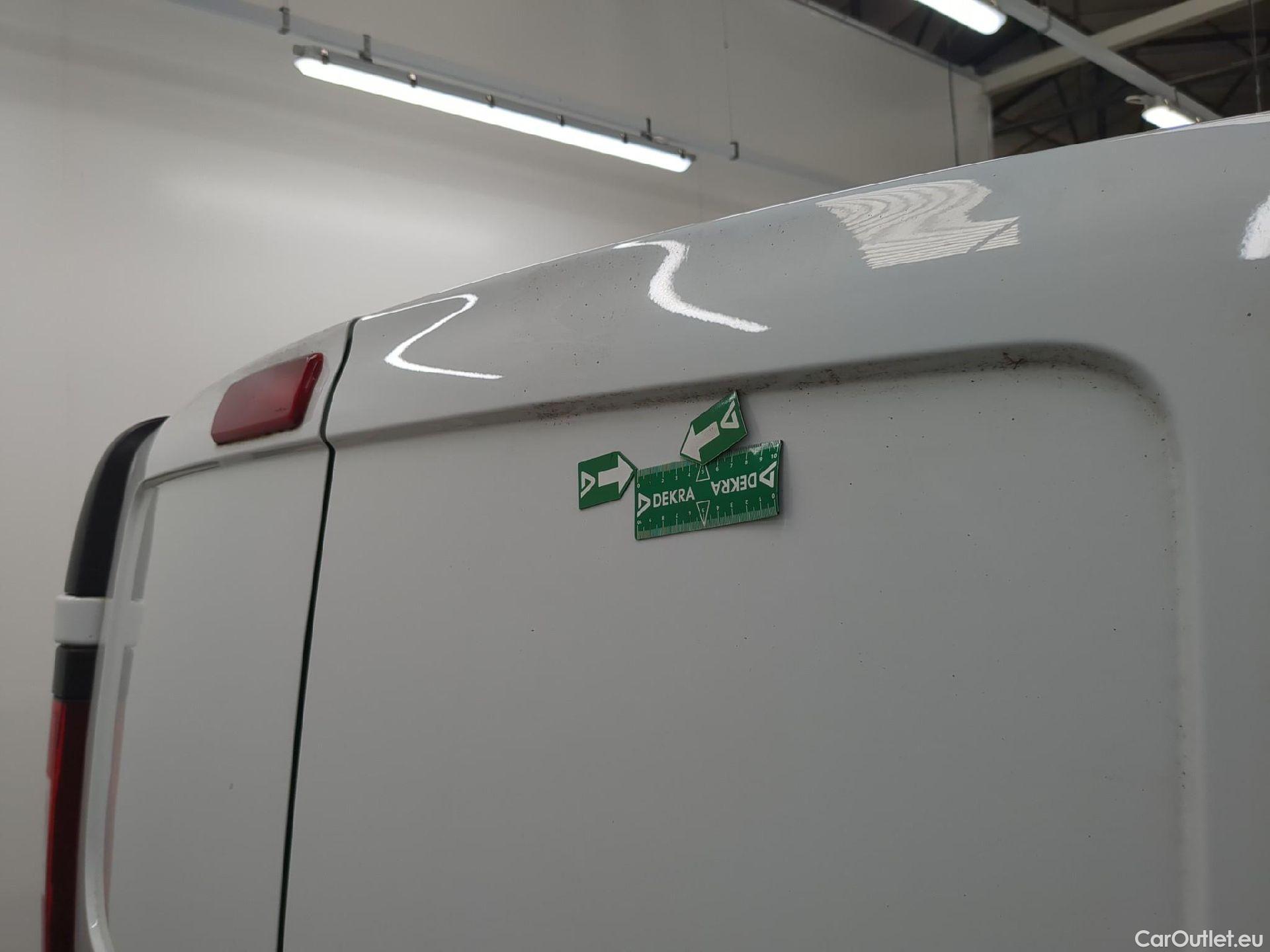  Renault  Trafic RENAULT  VU 4p Fourgon FG GCF L1H1 1000 dCi 95 E6 #42