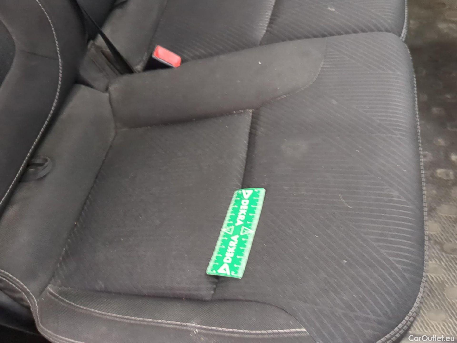  Renault  Trafic RENAULT  VU 4p Fourgon FG GCF L1H1 1000 dCi 95 E6 #8